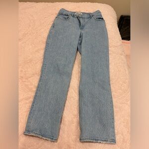 The 90’s Straight Ultra High Rise Curve Love Jean